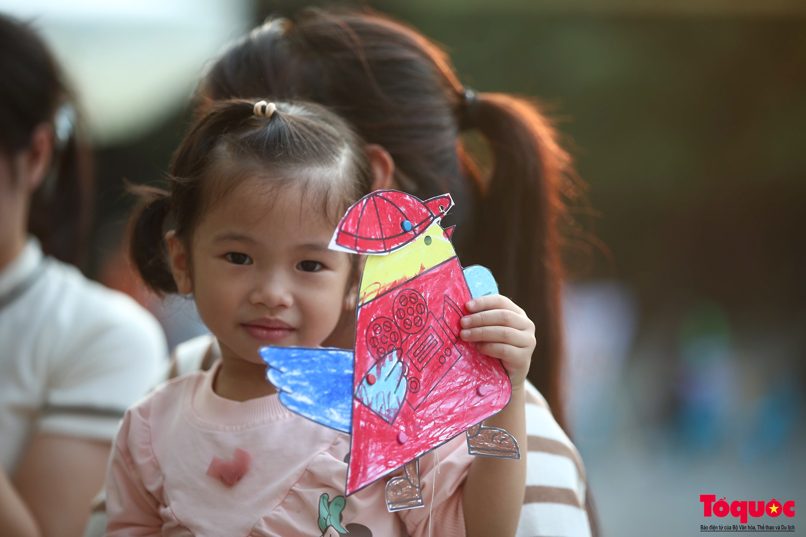 Khám phá không gian ươm mầm sáng tạo cho trẻ thơ tại Lễ hội thiết kế sáng tạo Hà Nội 2024 - Ảnh 10.